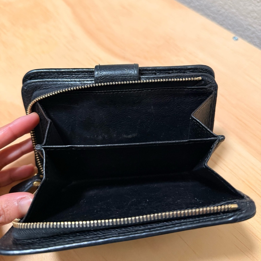Prada Black Leather Card Holder with Bow - Picture 6 of 8